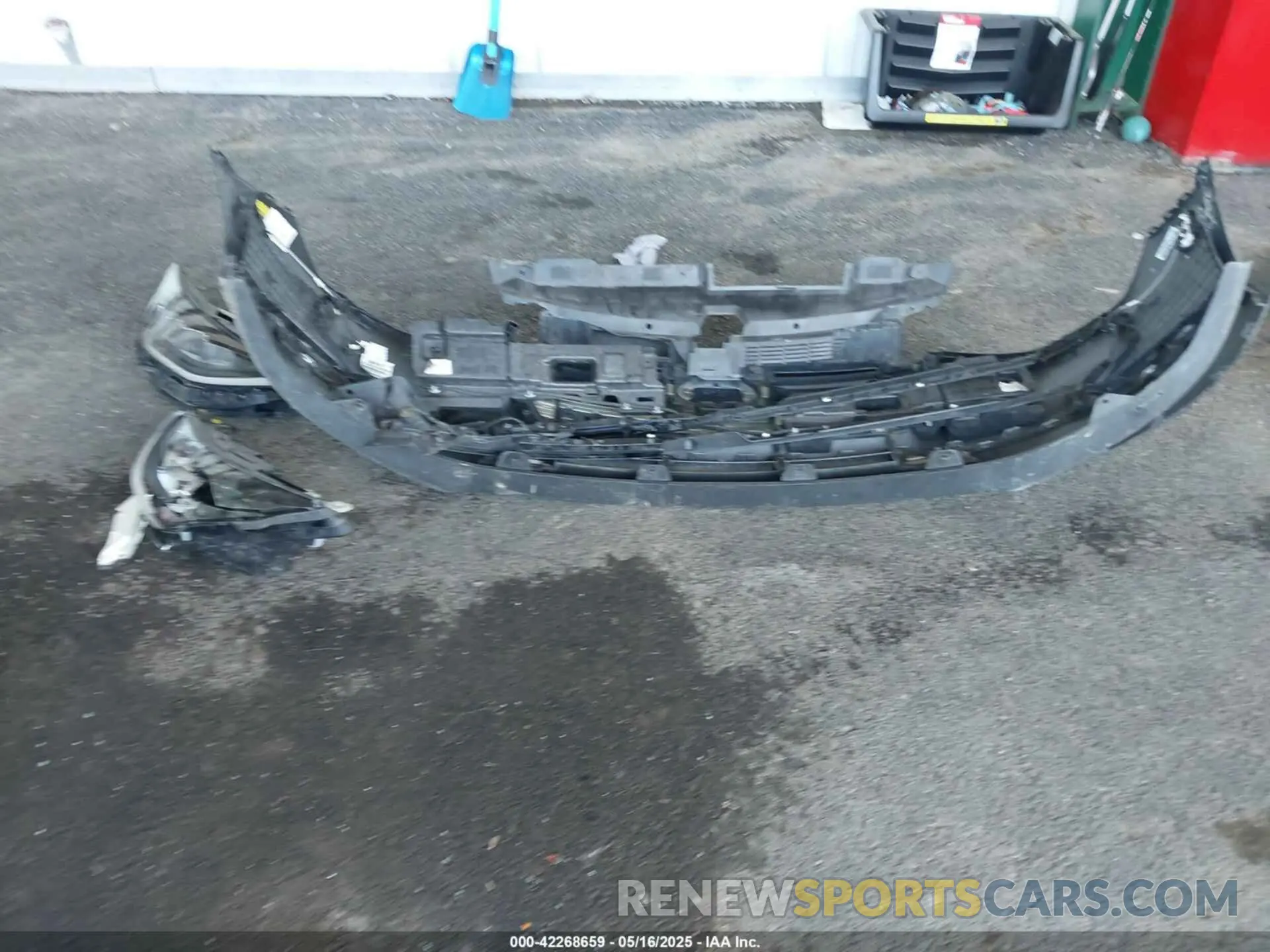 12 Photograph of a damaged car 5NPEG4JA3LH019343 HYUNDAI SONATA 2020
