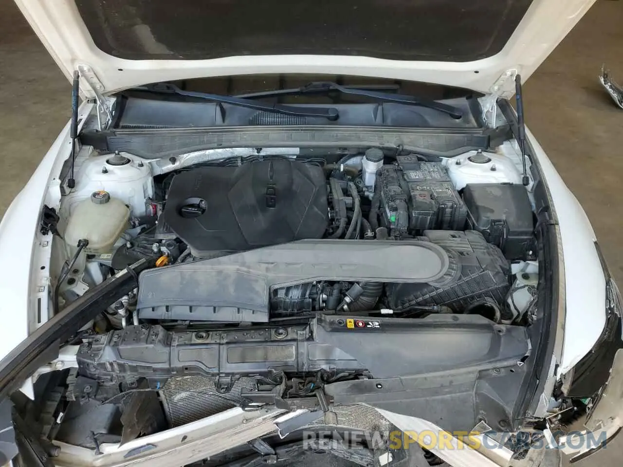 11 Photograph of a damaged car 5NPEG4JA3LH032402 HYUNDAI SONATA 2020