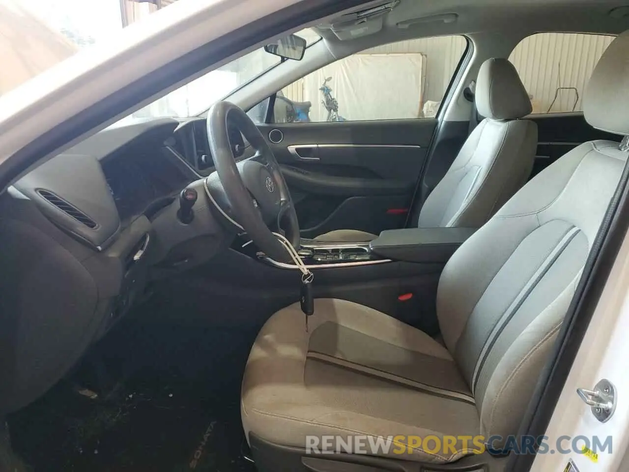 7 Photograph of a damaged car 5NPEG4JA3LH032402 HYUNDAI SONATA 2020