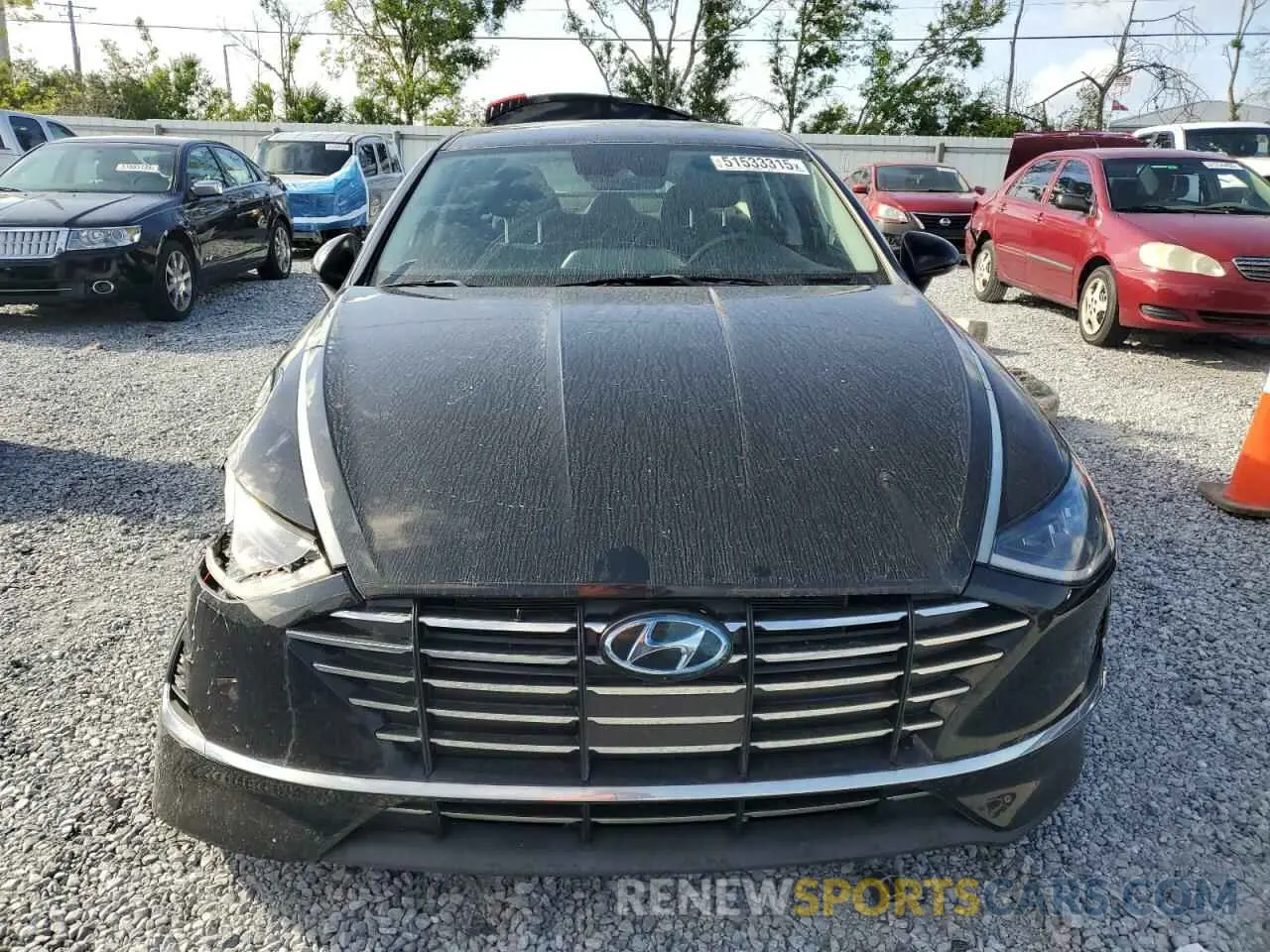 5 Photograph of a damaged car 5NPEG4JA3LH056022 HYUNDAI SONATA 2020