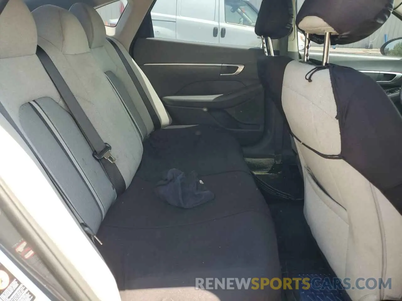 10 Photograph of a damaged car 5NPEG4JA3LH062533 HYUNDAI SONATA 2020