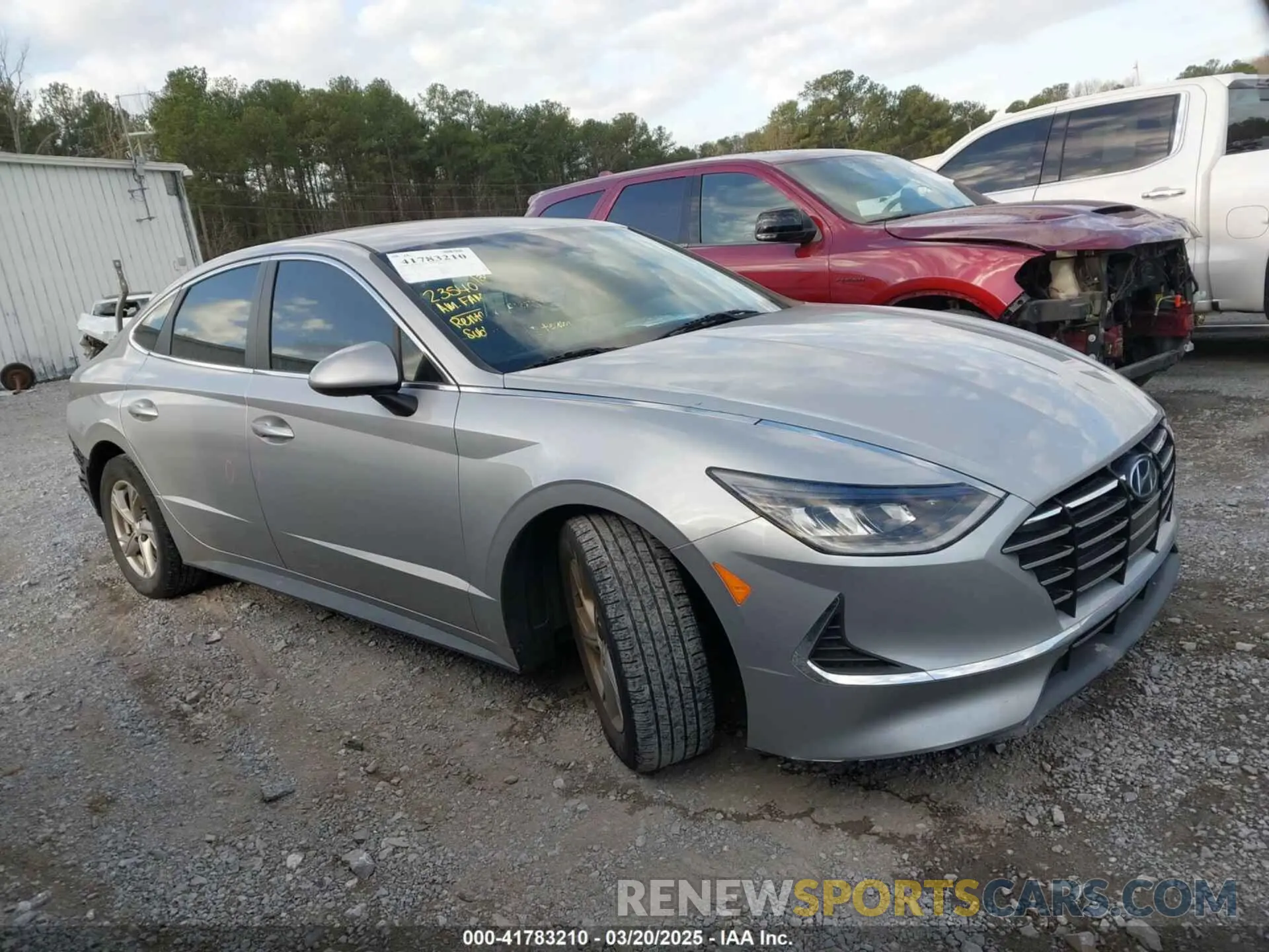 13 Photograph of a damaged car 5NPEG4JA4LH031193 HYUNDAI SONATA 2020