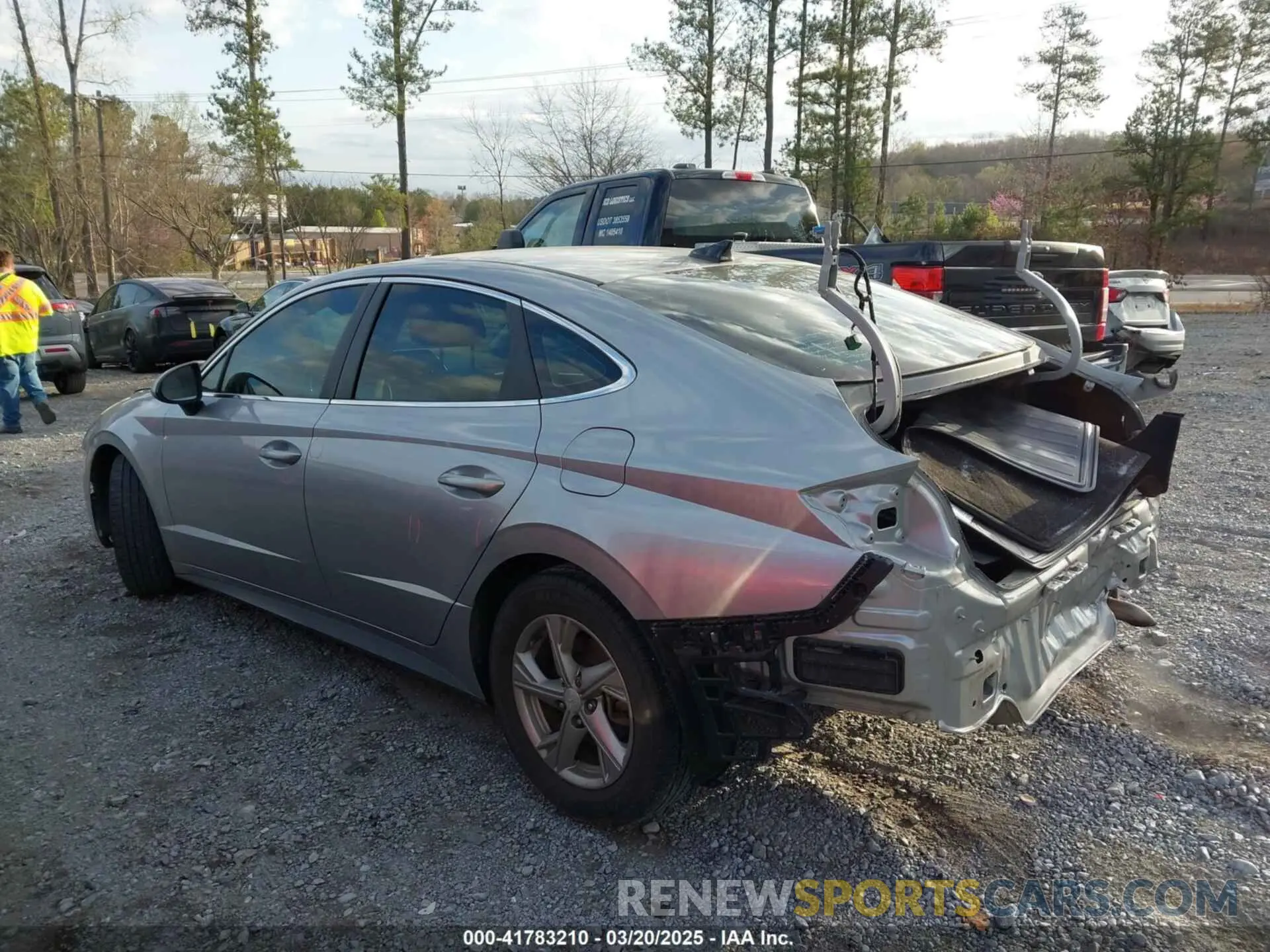 14 Photograph of a damaged car 5NPEG4JA4LH031193 HYUNDAI SONATA 2020