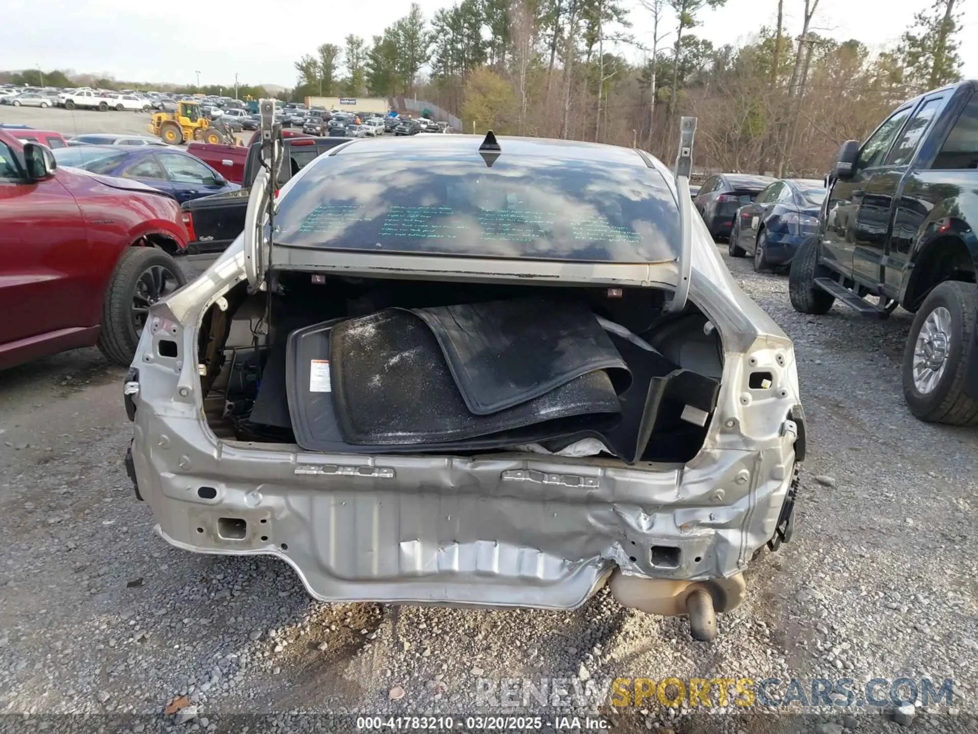 16 Photograph of a damaged car 5NPEG4JA4LH031193 HYUNDAI SONATA 2020