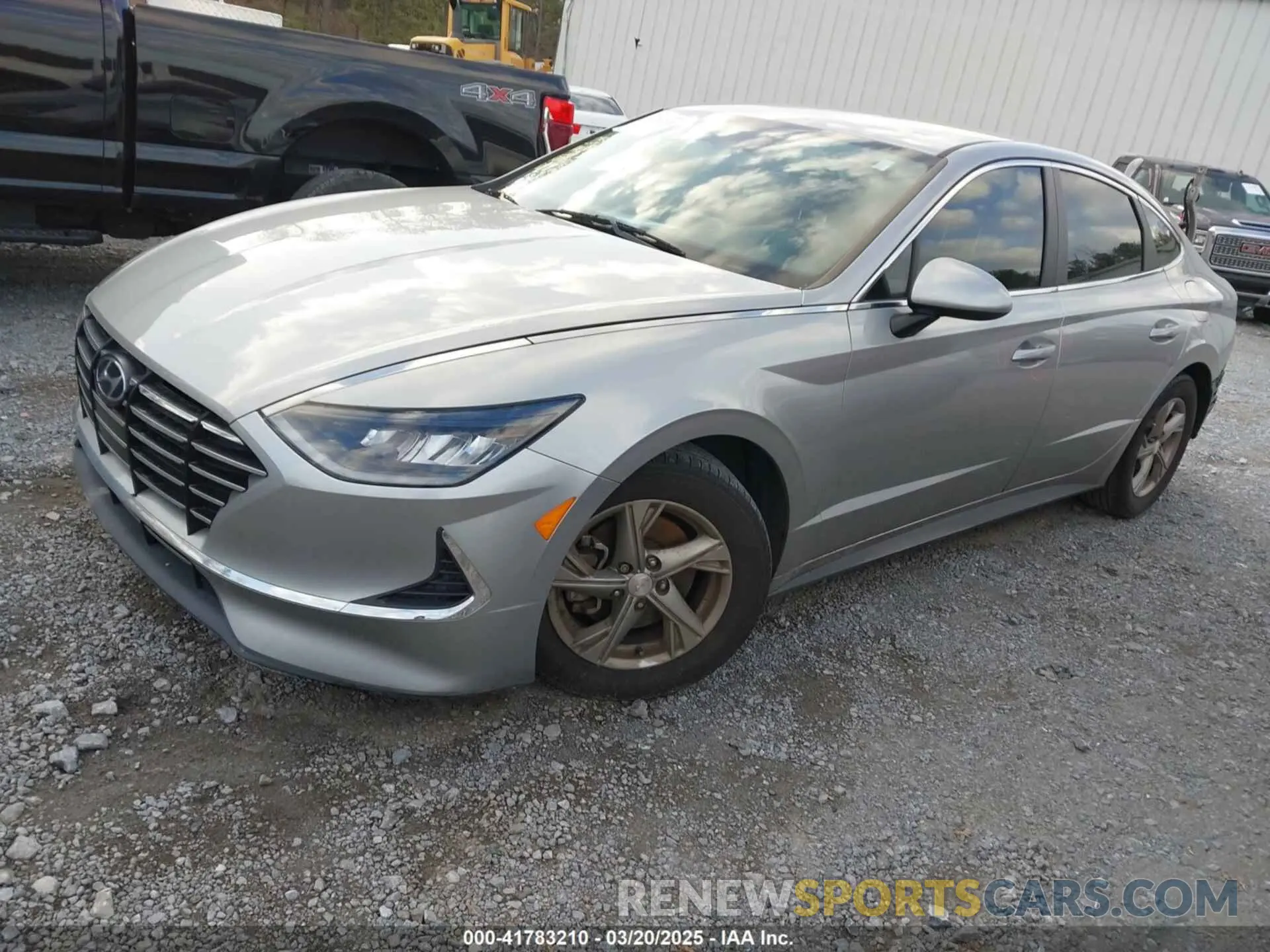 2 Photograph of a damaged car 5NPEG4JA4LH031193 HYUNDAI SONATA 2020