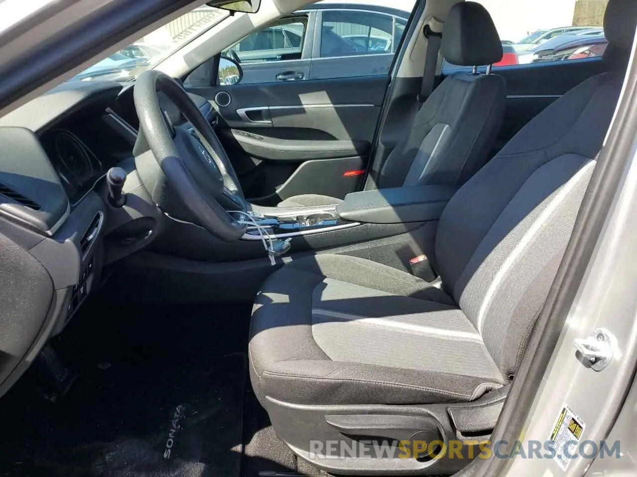 7 Photograph of a damaged car 5NPEG4JA4LH037608 HYUNDAI SONATA 2020