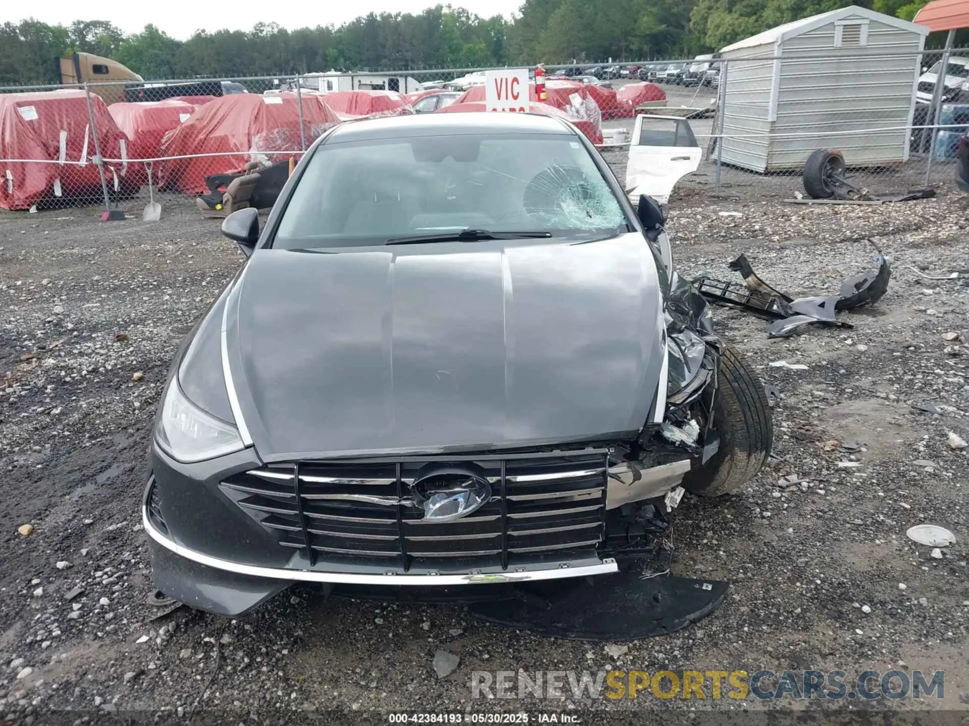 12 Photograph of a damaged car 5NPEG4JA4LH048043 HYUNDAI SONATA 2020