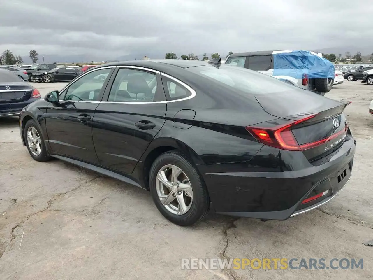 2 Photograph of a damaged car 5NPEG4JA4LH050262 HYUNDAI SONATA 2020