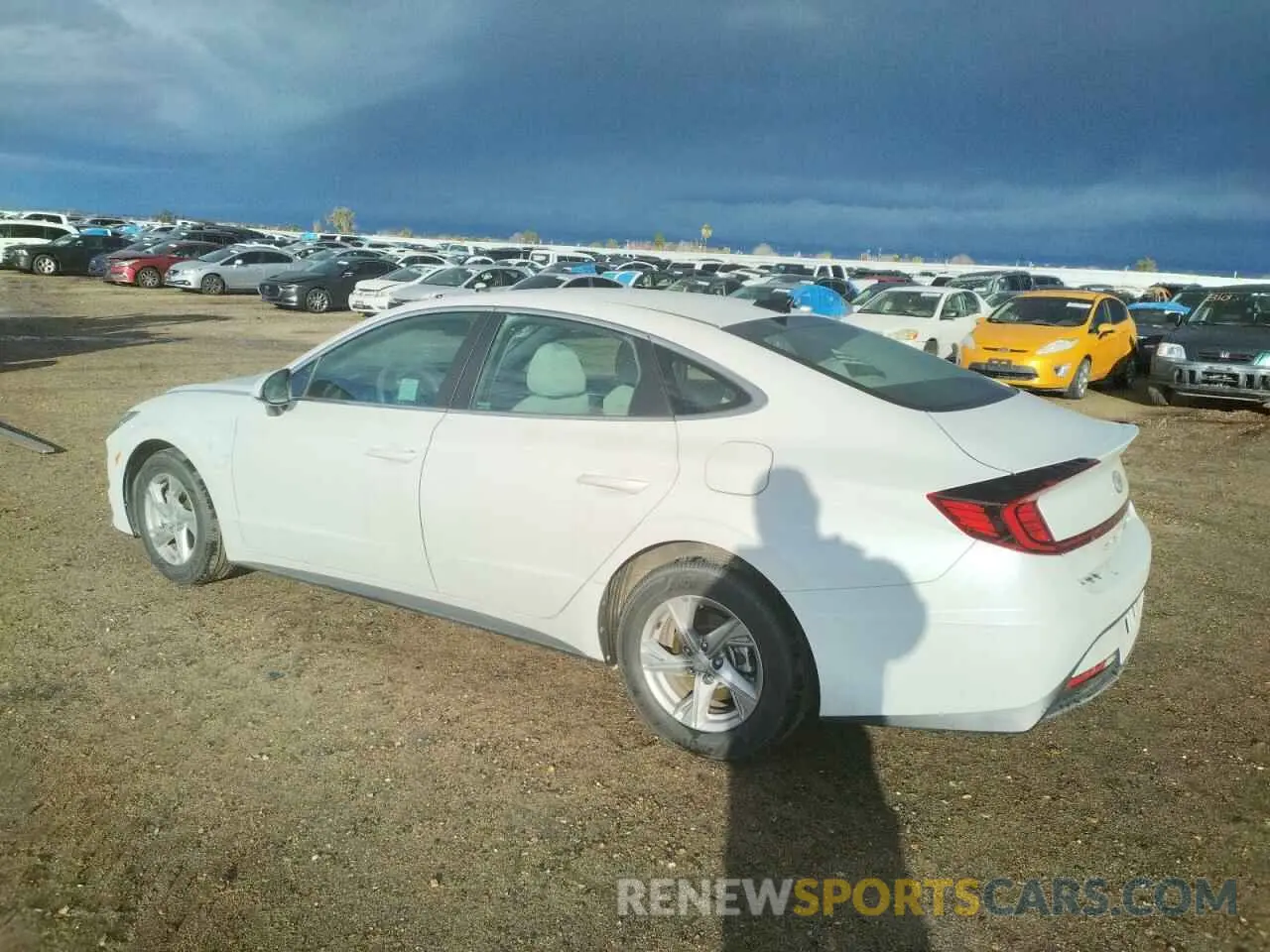 2 Photograph of a damaged car 5NPEG4JA4LH056143 HYUNDAI SONATA 2020