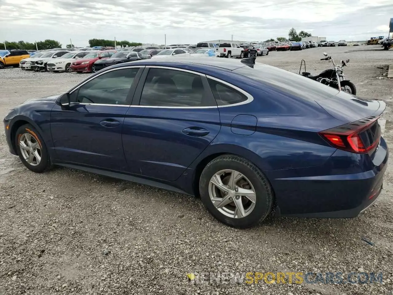 2 Photograph of a damaged car 5NPEG4JA4LH059561 HYUNDAI SONATA 2020