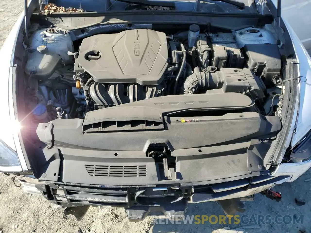 12 Photograph of a damaged car 5NPEG4JA5LH001118 HYUNDAI SONATA 2020
