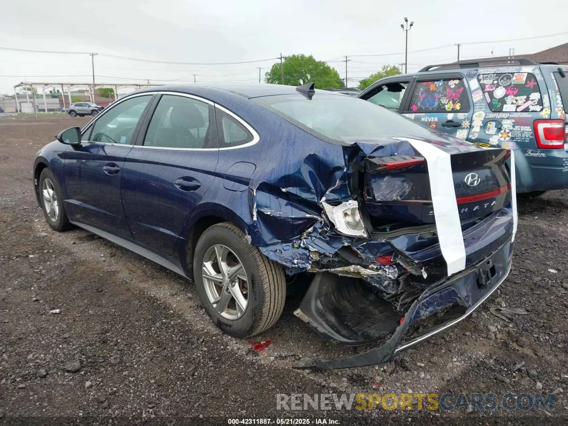 3 Photograph of a damaged car 5NPEG4JA5LH038881 HYUNDAI SONATA 2020