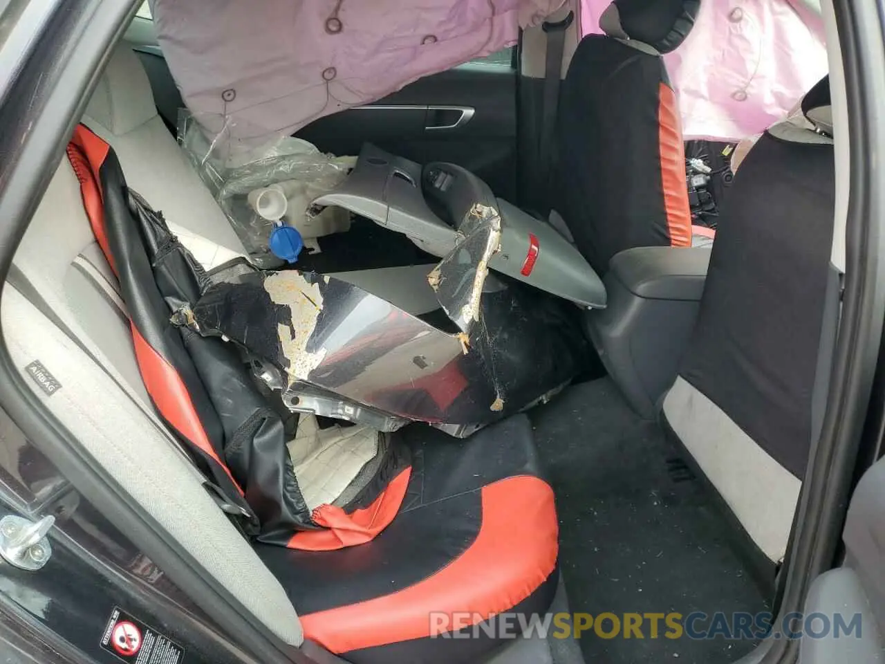 10 Photograph of a damaged car 5NPEG4JA5LH056166 HYUNDAI SONATA 2020