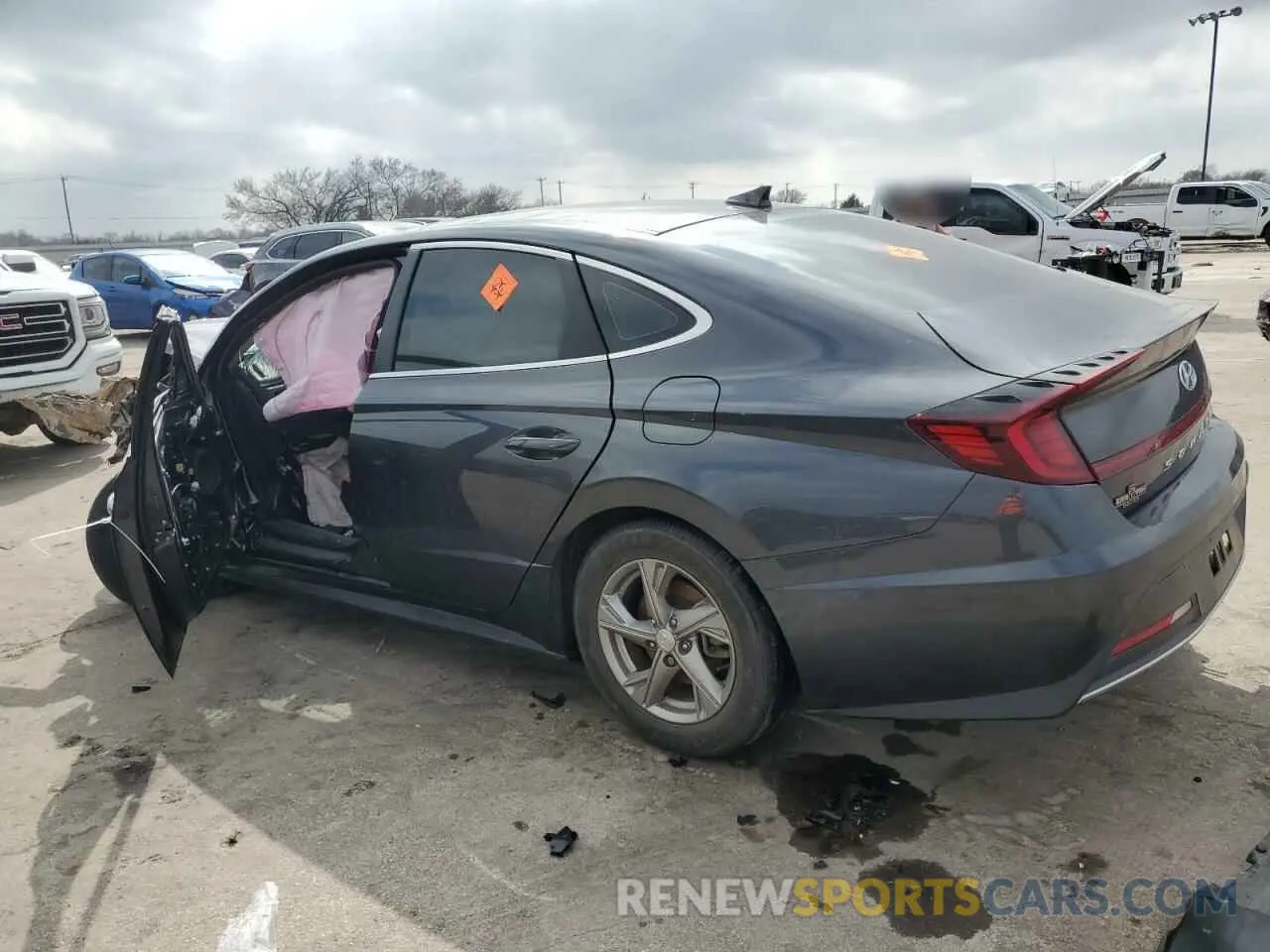 2 Photograph of a damaged car 5NPEG4JA5LH056166 HYUNDAI SONATA 2020