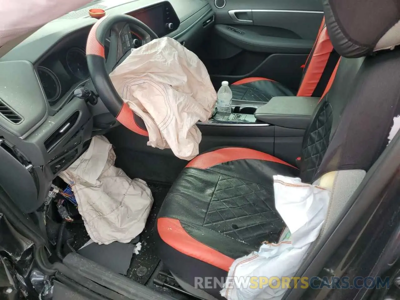 7 Photograph of a damaged car 5NPEG4JA5LH056166 HYUNDAI SONATA 2020