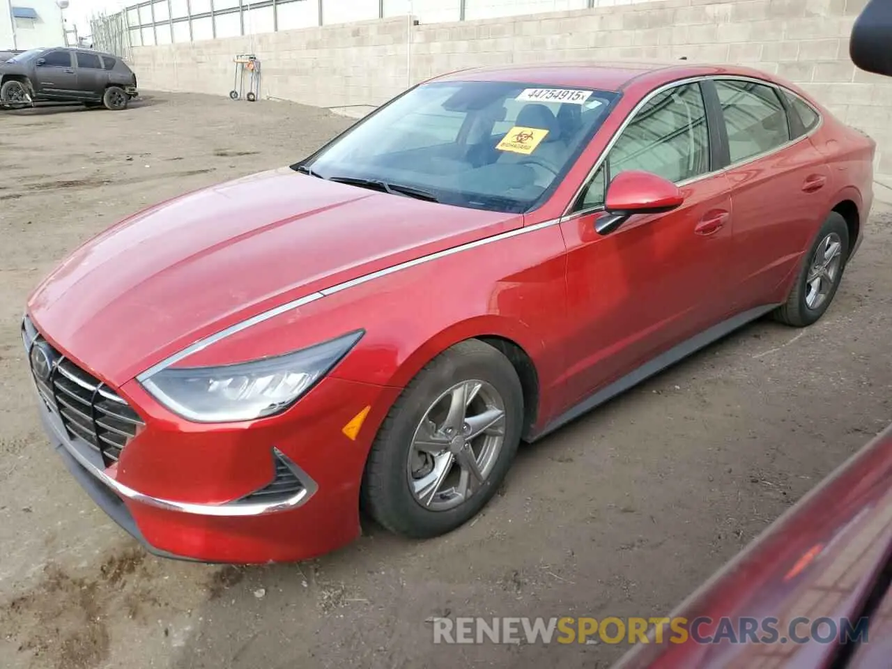 1 Photograph of a damaged car 5NPEG4JA5LH058127 HYUNDAI SONATA 2020