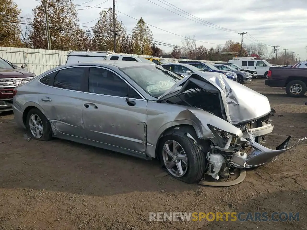 4 Photograph of a damaged car 5NPEG4JA6LH034824 HYUNDAI SONATA 2020