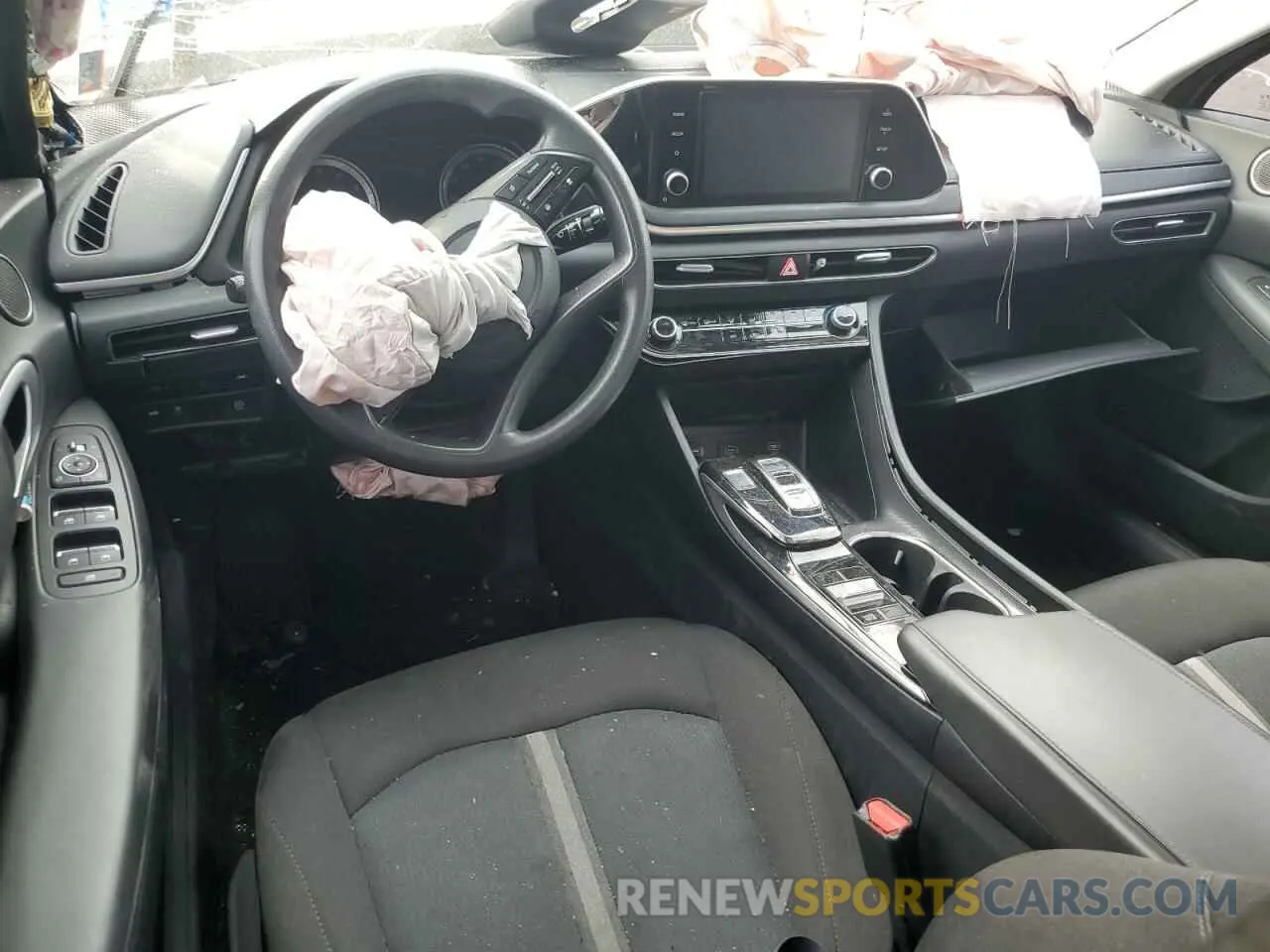 8 Photograph of a damaged car 5NPEG4JA6LH034824 HYUNDAI SONATA 2020