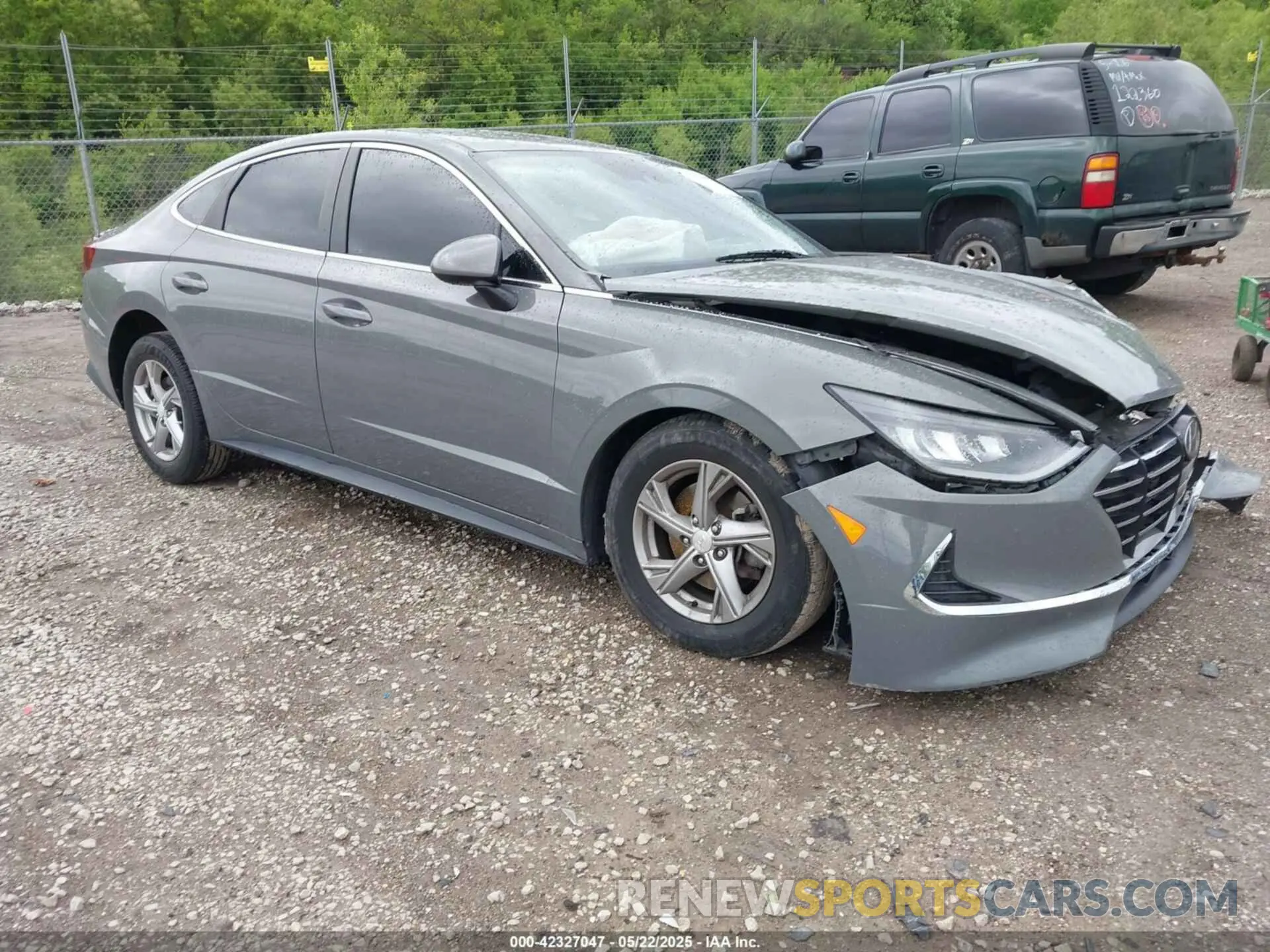 1 Photograph of a damaged car 5NPEG4JA6LH039716 HYUNDAI SONATA 2020