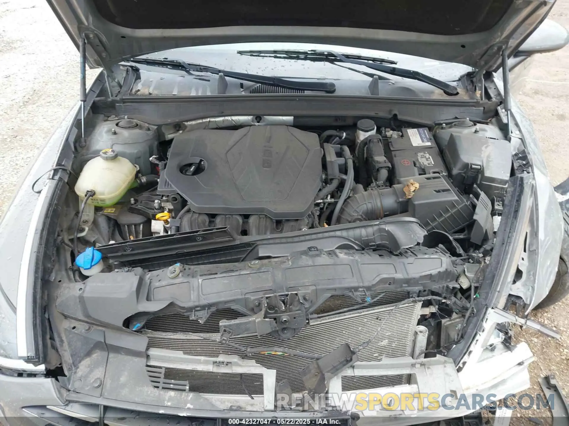10 Photograph of a damaged car 5NPEG4JA6LH039716 HYUNDAI SONATA 2020