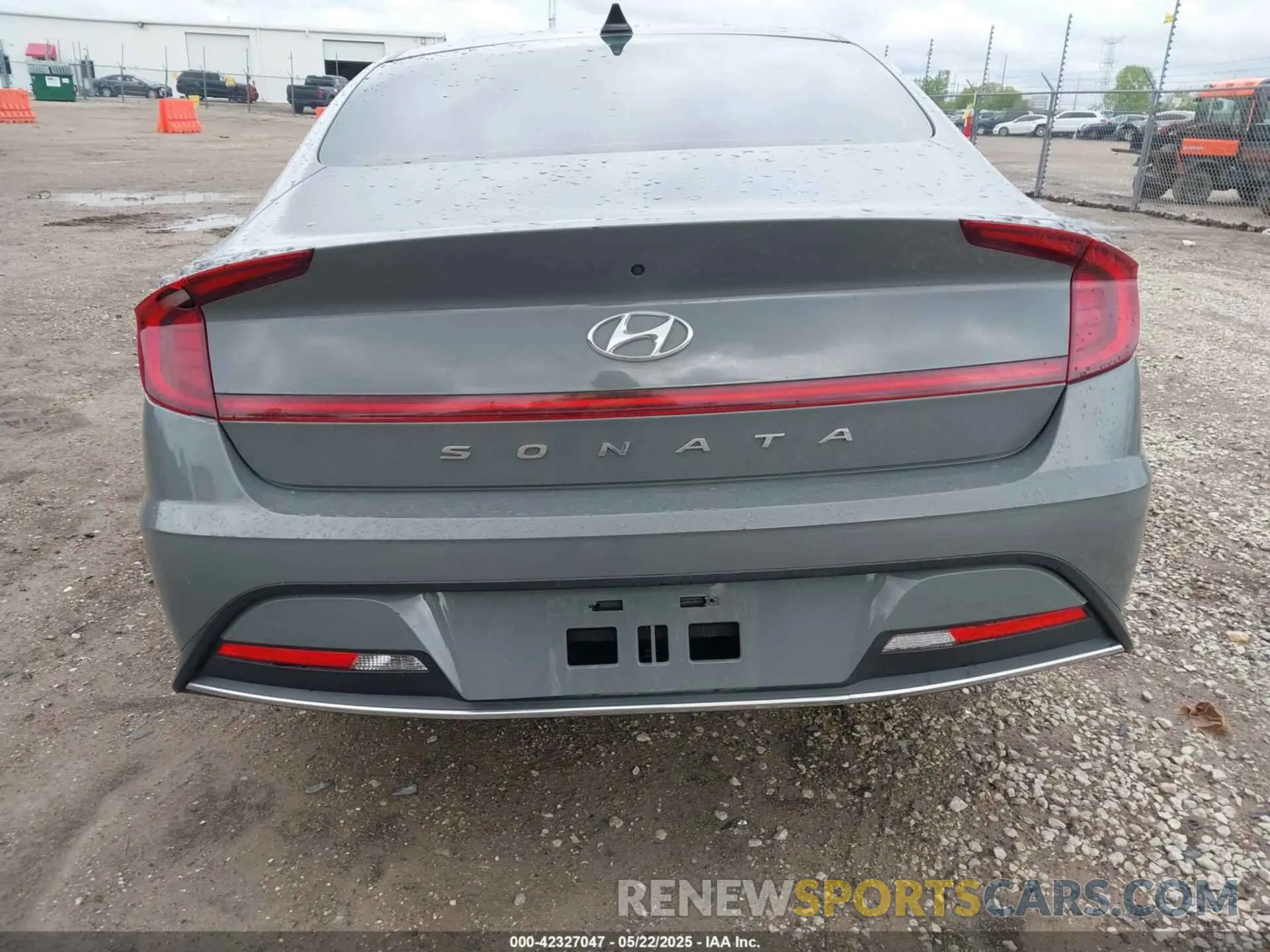 15 Photograph of a damaged car 5NPEG4JA6LH039716 HYUNDAI SONATA 2020