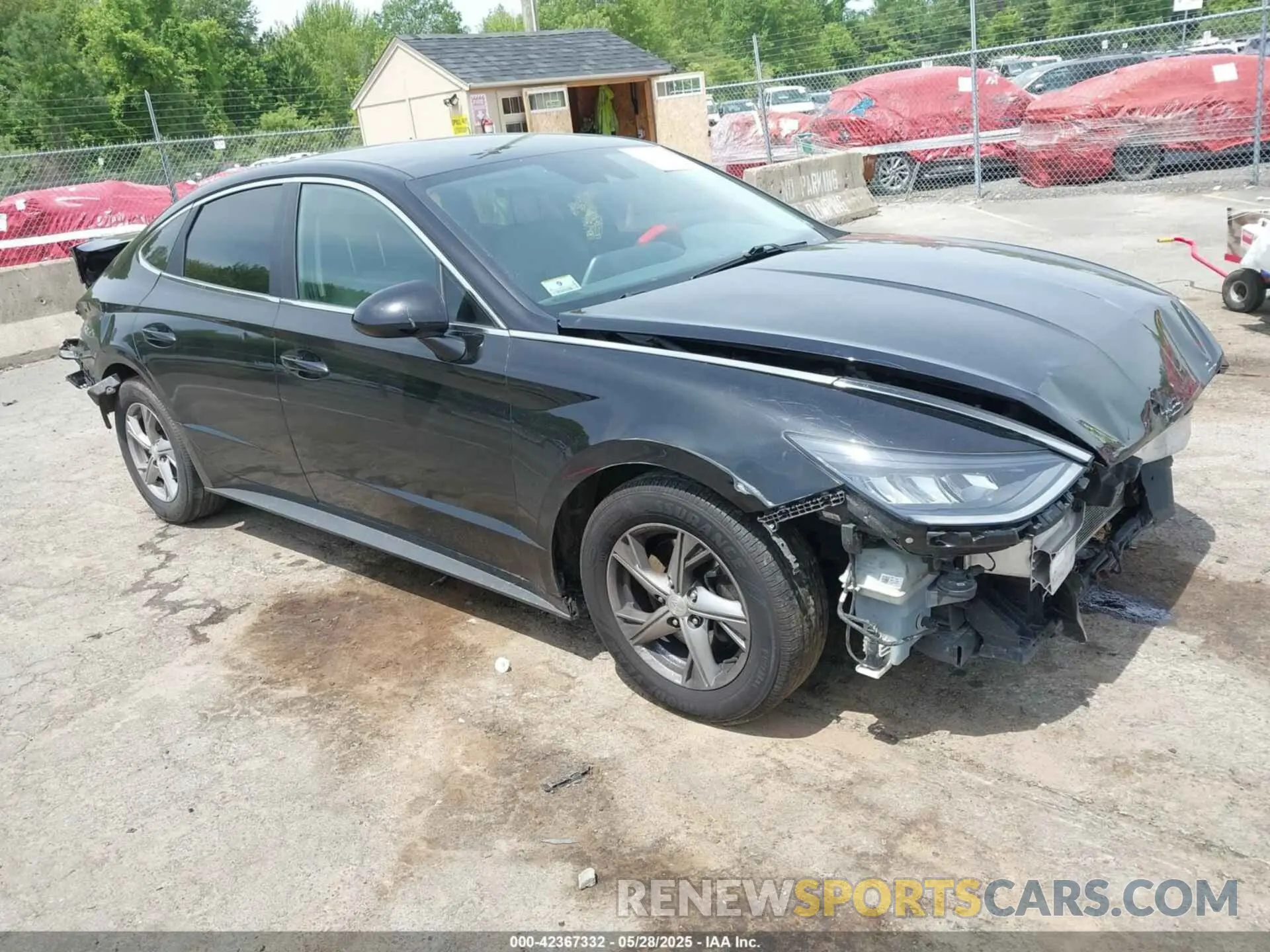 1 Photograph of a damaged car 5NPEG4JA6LH051445 HYUNDAI SONATA 2020