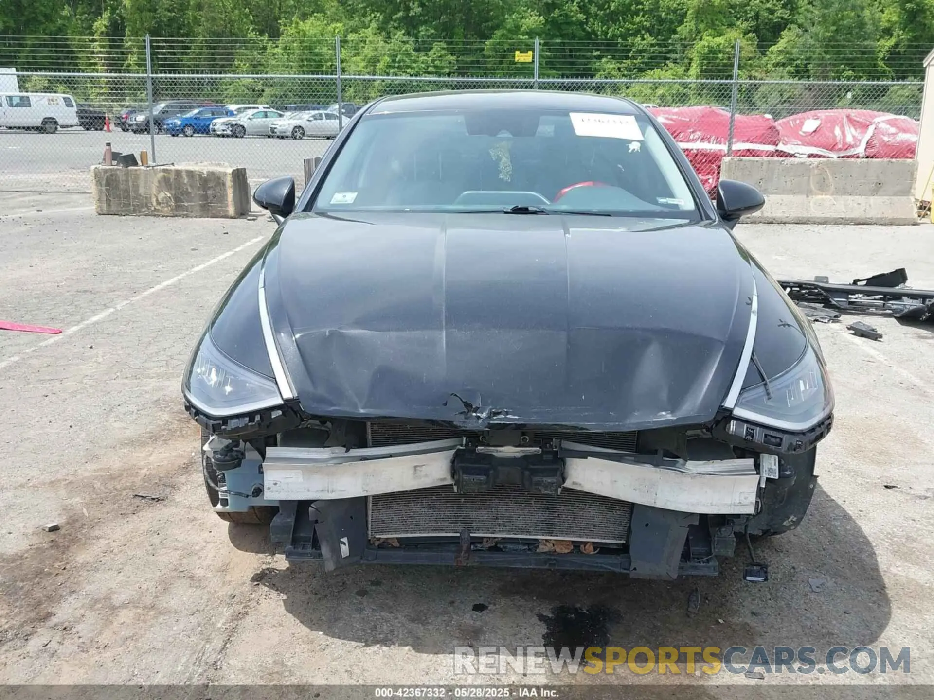 13 Photograph of a damaged car 5NPEG4JA6LH051445 HYUNDAI SONATA 2020