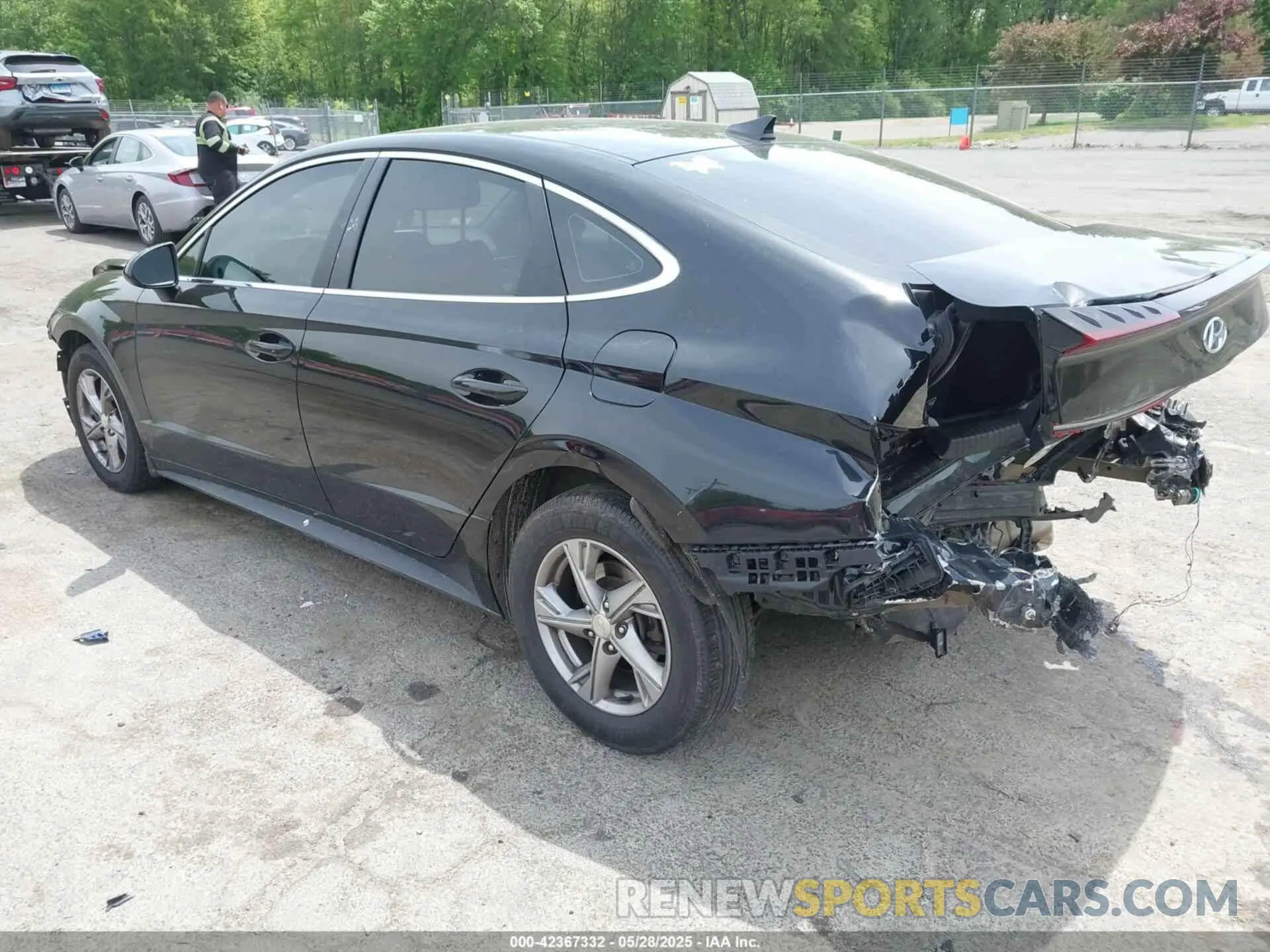 3 Photograph of a damaged car 5NPEG4JA6LH051445 HYUNDAI SONATA 2020