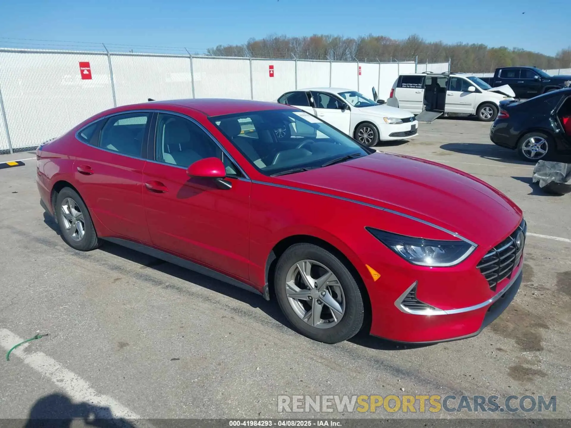 1 Photograph of a damaged car 5NPEG4JA6LH054085 HYUNDAI SONATA 2020
