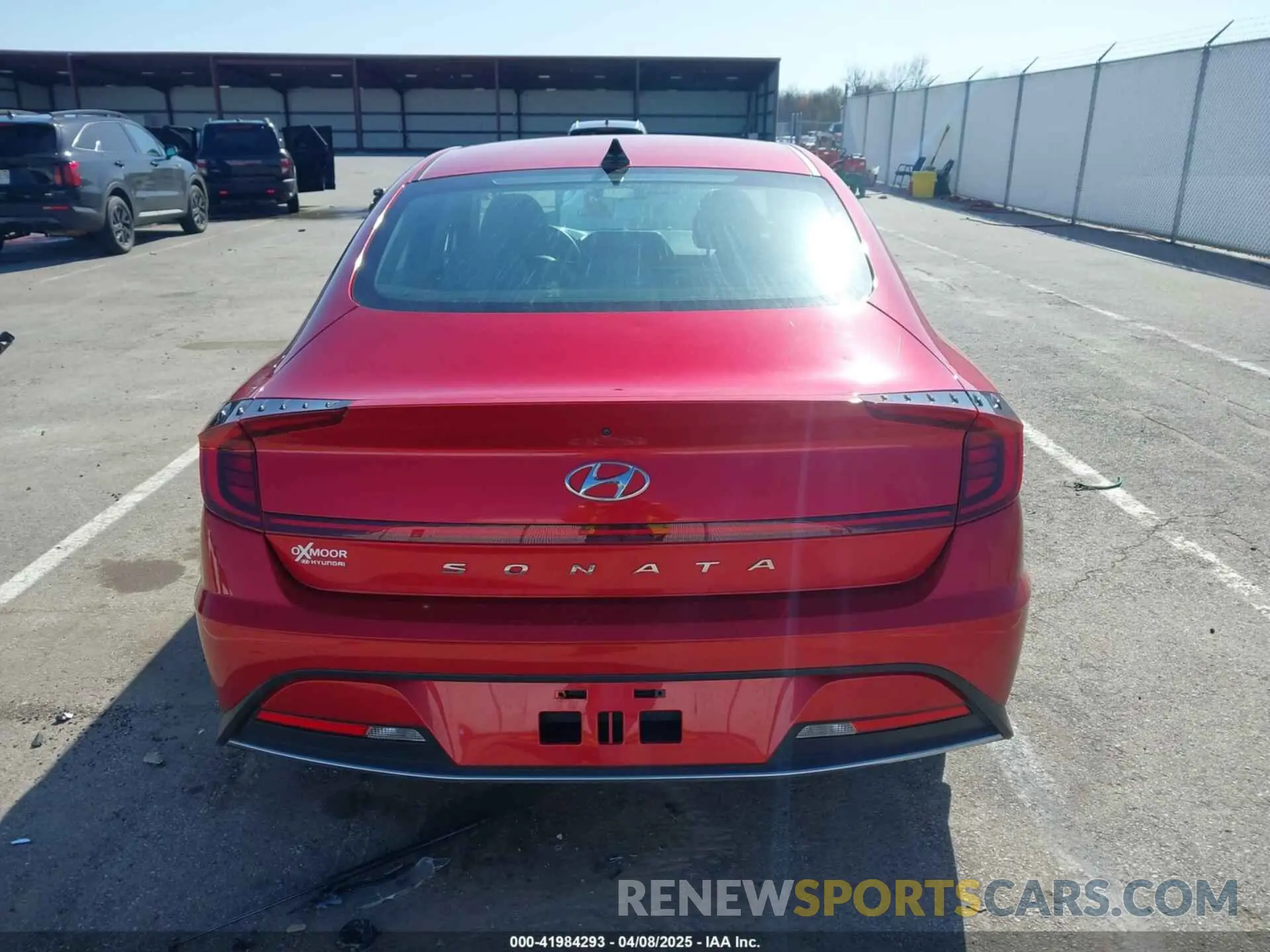 16 Photograph of a damaged car 5NPEG4JA6LH054085 HYUNDAI SONATA 2020