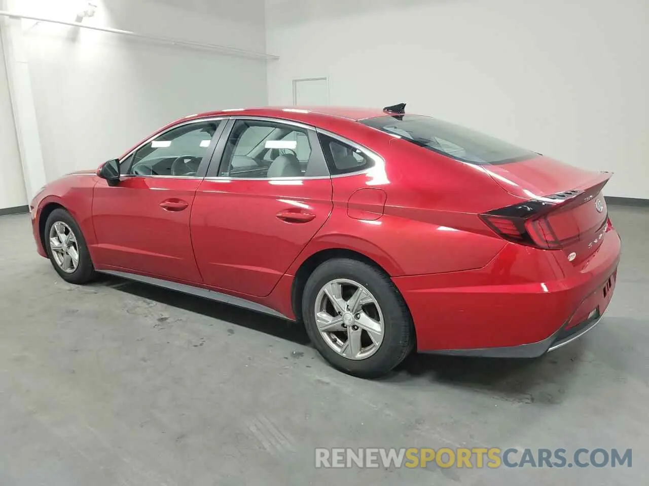 2 Photograph of a damaged car 5NPEG4JA8LH036011 HYUNDAI SONATA 2020
