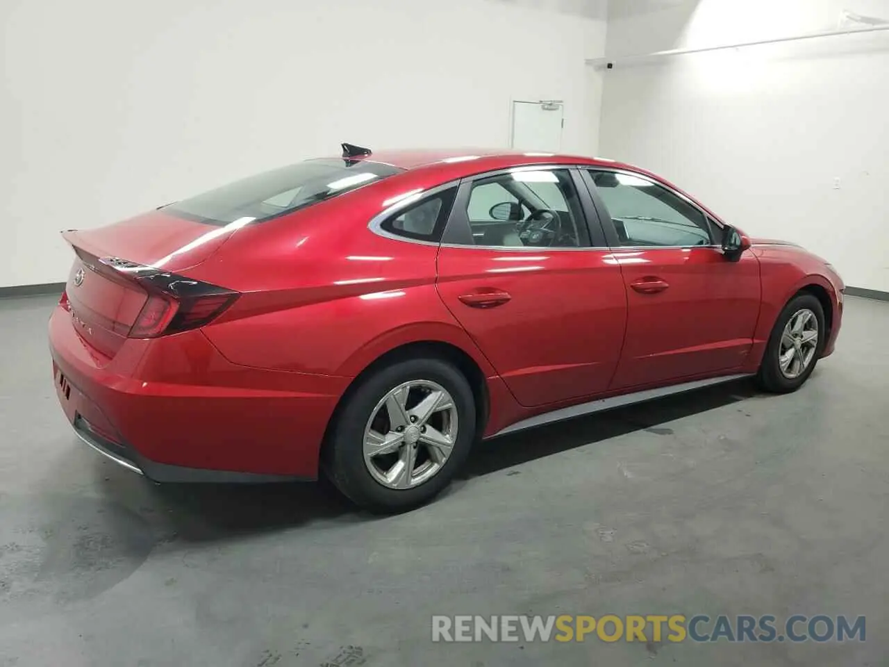 3 Photograph of a damaged car 5NPEG4JA8LH036011 HYUNDAI SONATA 2020