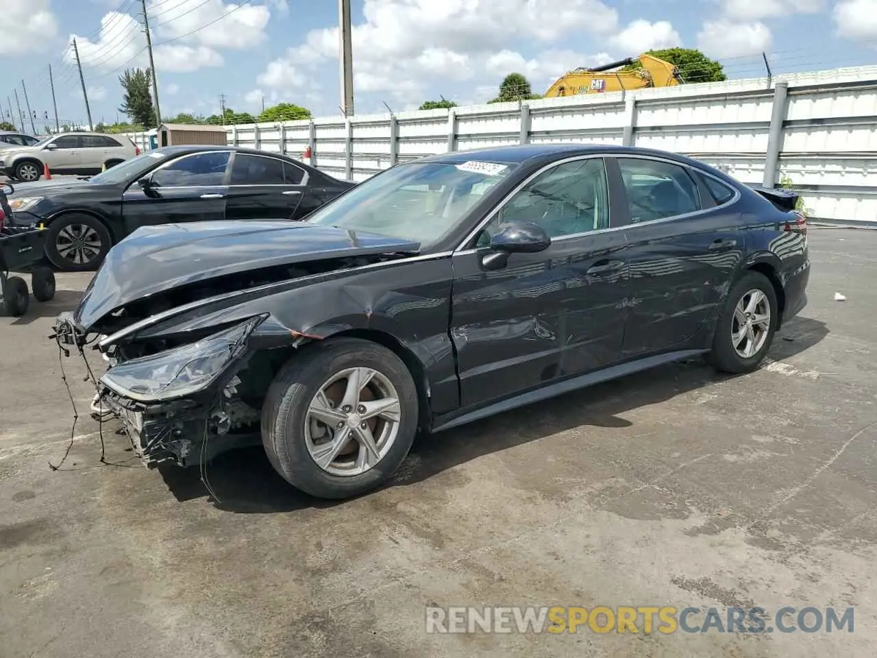 1 Photograph of a damaged car 5NPEG4JA8LH046828 HYUNDAI SONATA 2020