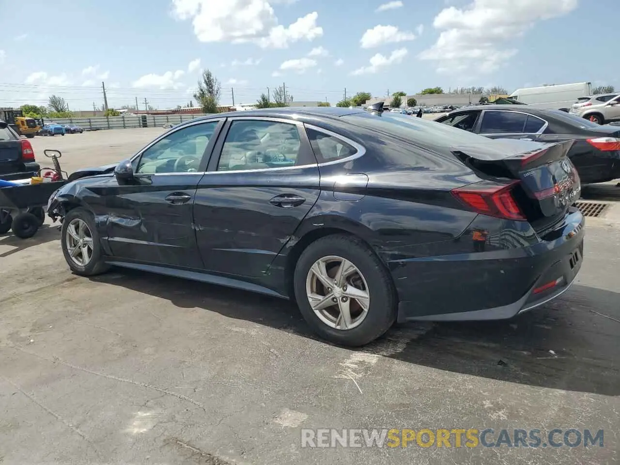 2 Photograph of a damaged car 5NPEG4JA8LH046828 HYUNDAI SONATA 2020
