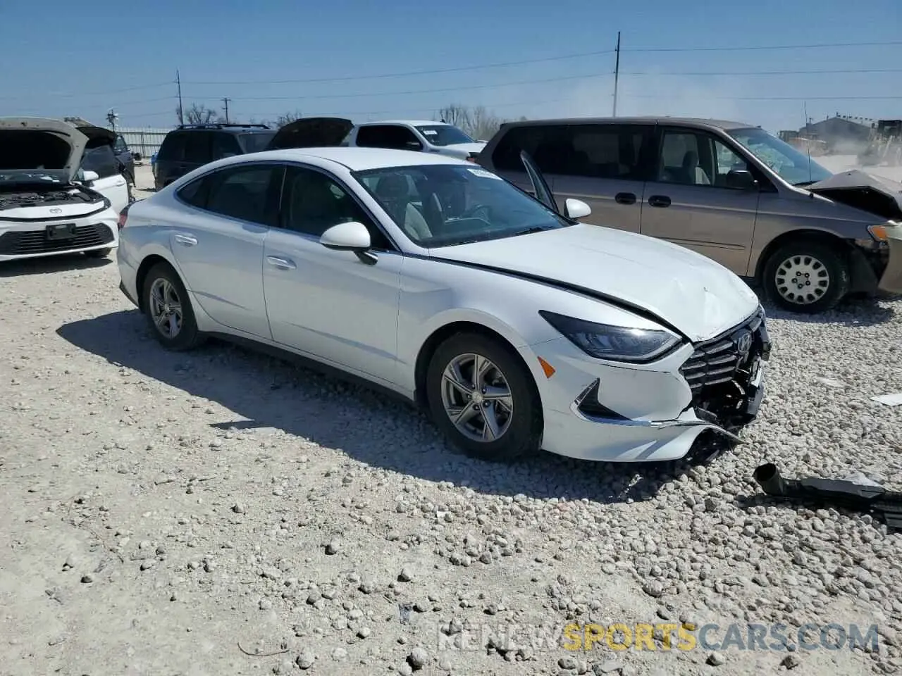 4 Photograph of a damaged car 5NPEG4JA8LH059210 HYUNDAI SONATA 2020