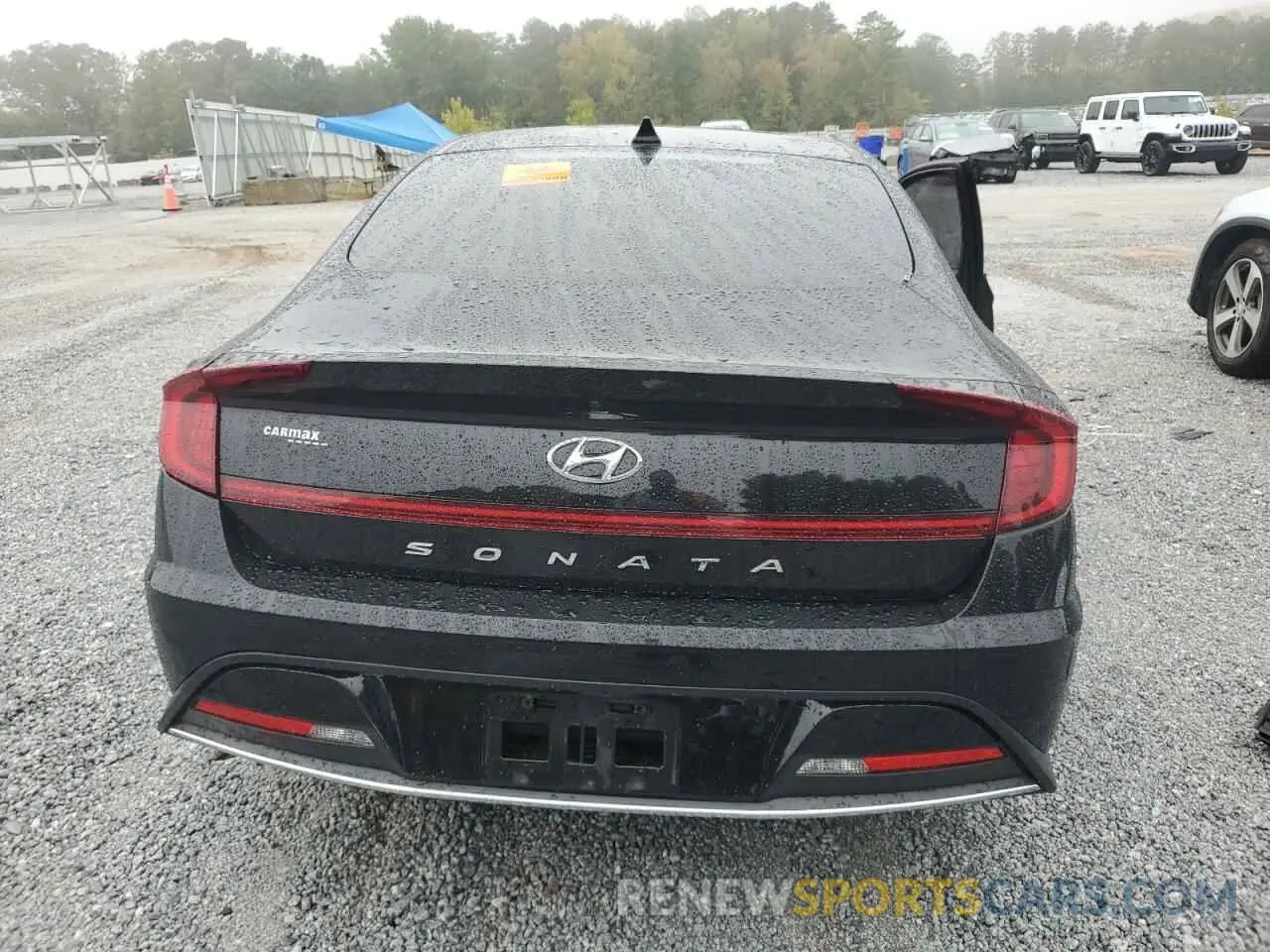 6 Photograph of a damaged car 5NPEG4JA9LH012798 HYUNDAI SONATA 2020