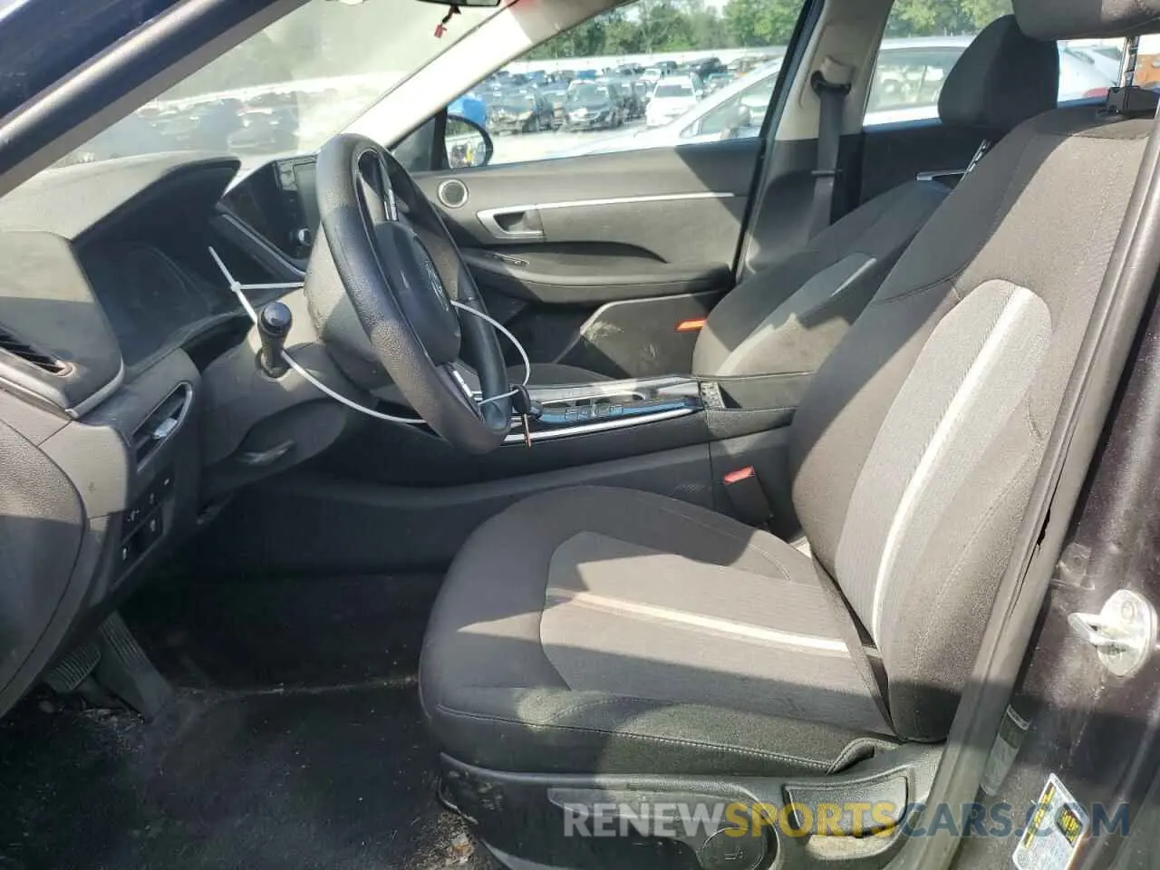 7 Photograph of a damaged car 5NPEG4JA9LH040956 HYUNDAI SONATA 2020