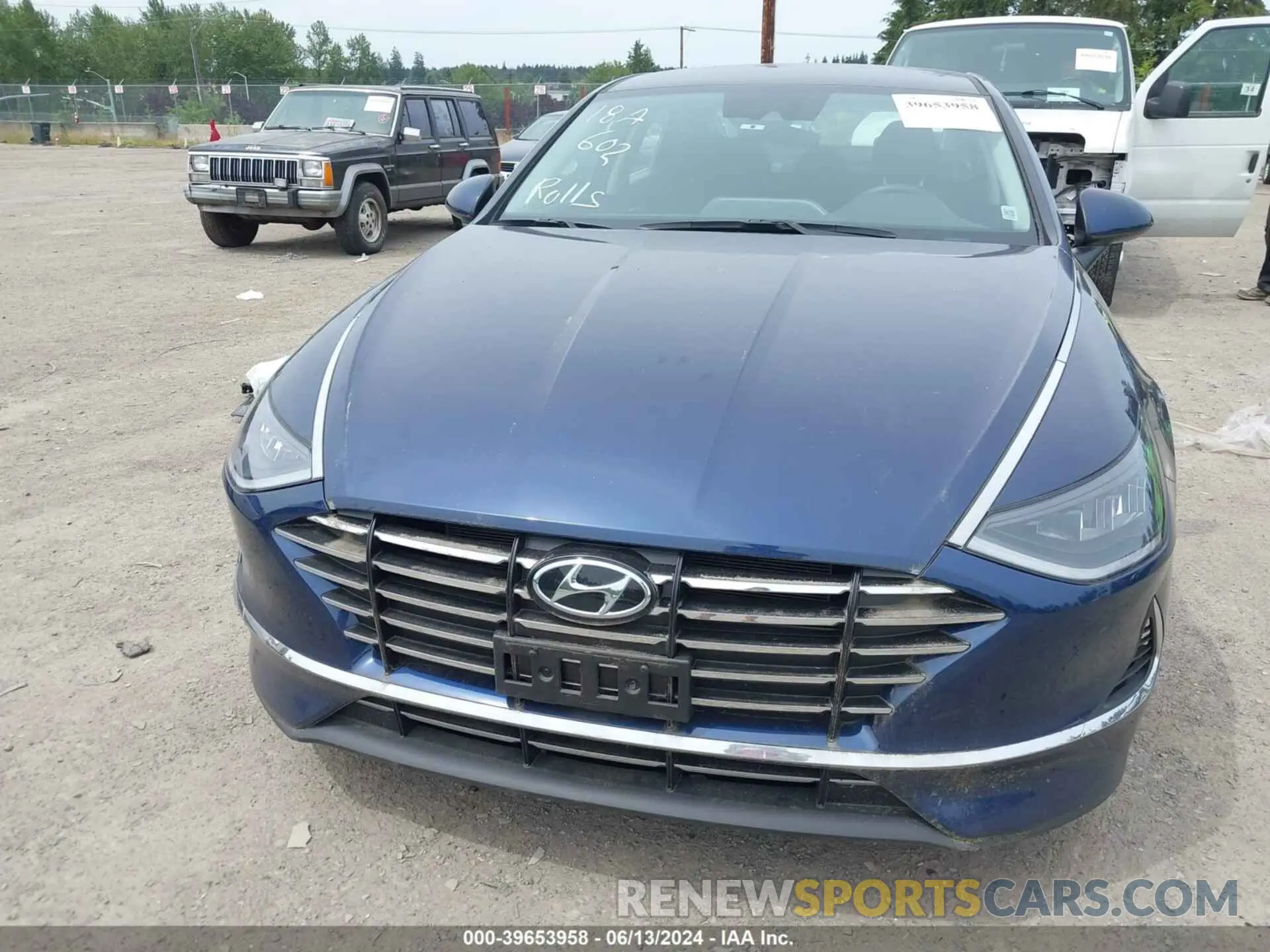 11 Photograph of a damaged car 5NPEG4JA9LH059362 HYUNDAI SONATA 2020