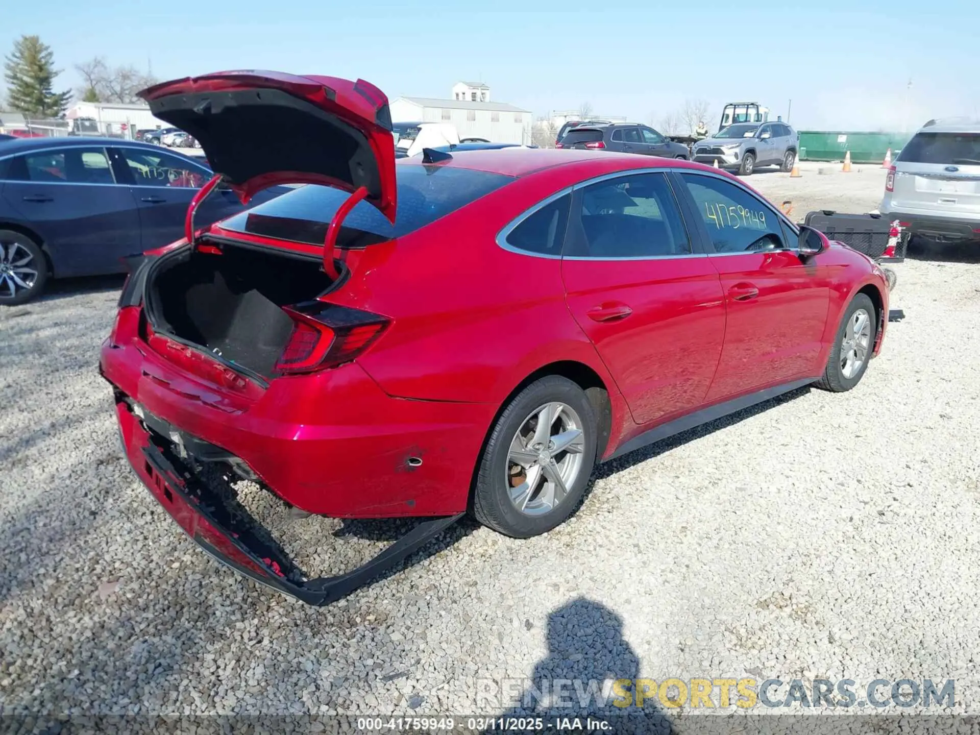 4 Photograph of a damaged car 5NPEG4JAXLH010218 HYUNDAI SONATA 2020