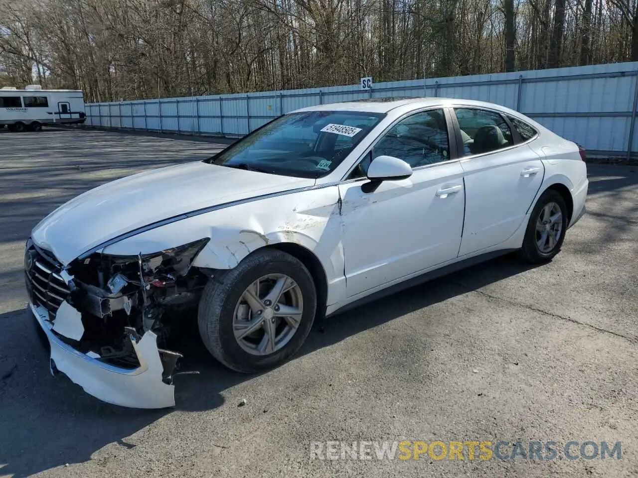 1 Photograph of a damaged car 5NPEG4JAXLH011739 HYUNDAI SONATA 2020
