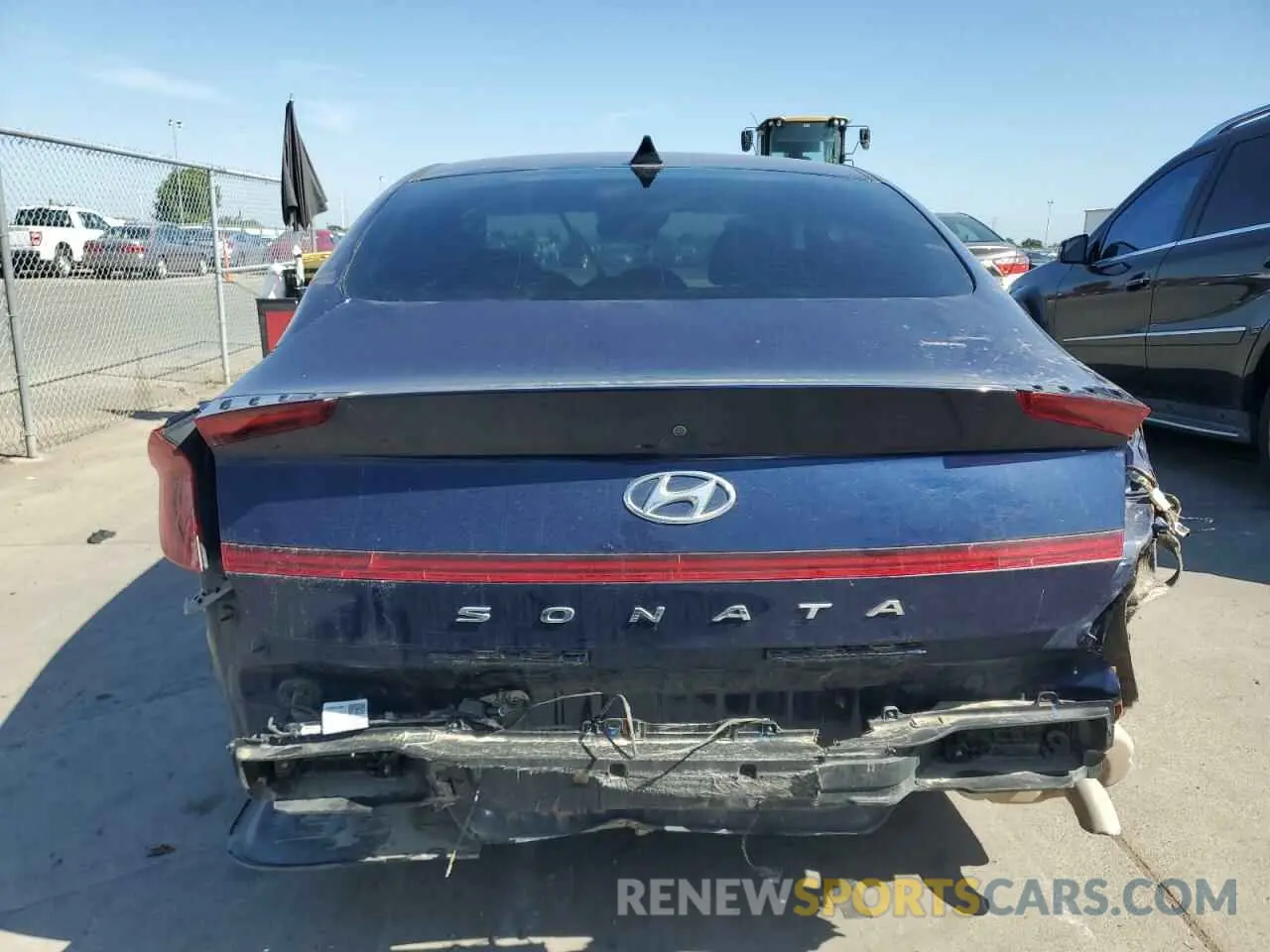 6 Photograph of a damaged car 5NPEG4JAXLH045065 HYUNDAI SONATA 2020