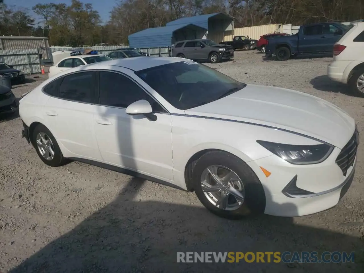 4 Photograph of a damaged car 5NPEG4JAXLH051948 HYUNDAI SONATA 2020