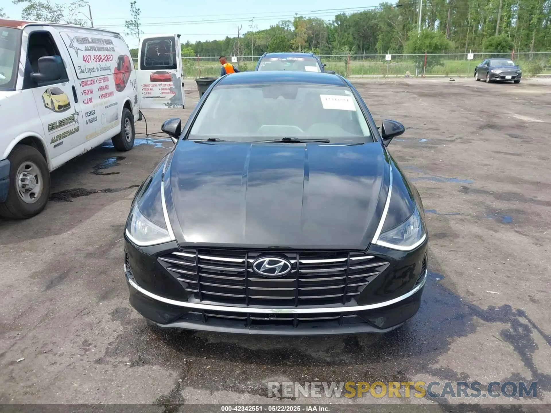 13 Photograph of a damaged car 5NPEG4JAXLH056888 HYUNDAI SONATA 2020