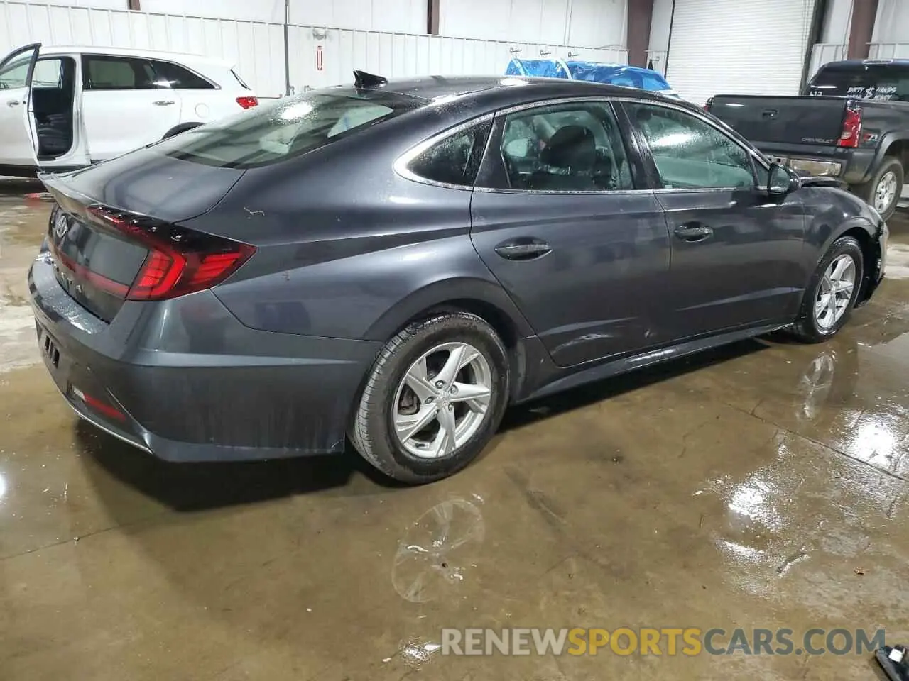 3 Photograph of a damaged car 5NPEG4JAXLH058964 HYUNDAI SONATA 2020