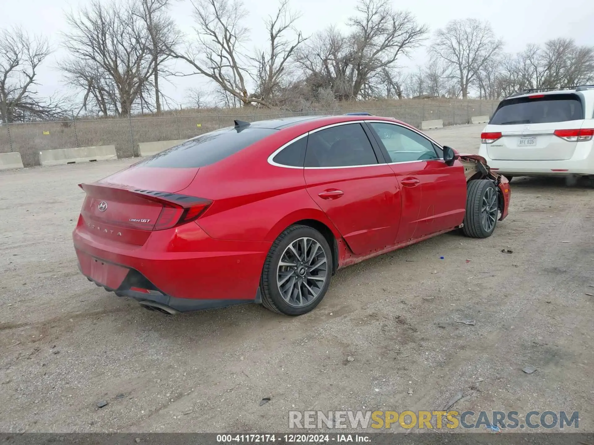 4 Photograph of a damaged car 5NPEH4J20LH014638 HYUNDAI SONATA 2020