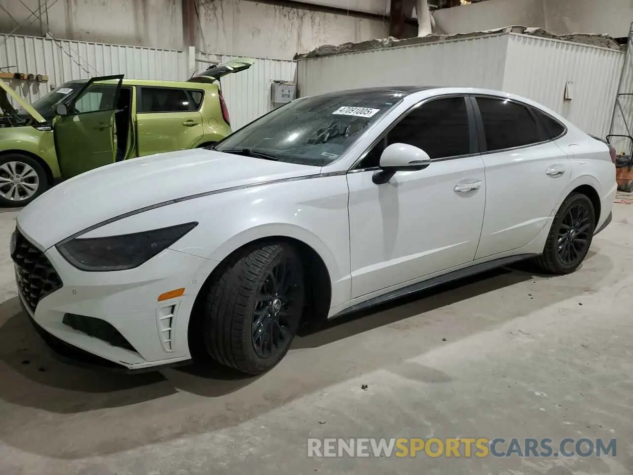 1 Photograph of a damaged car 5NPEH4J20LH040690 HYUNDAI SONATA 2020