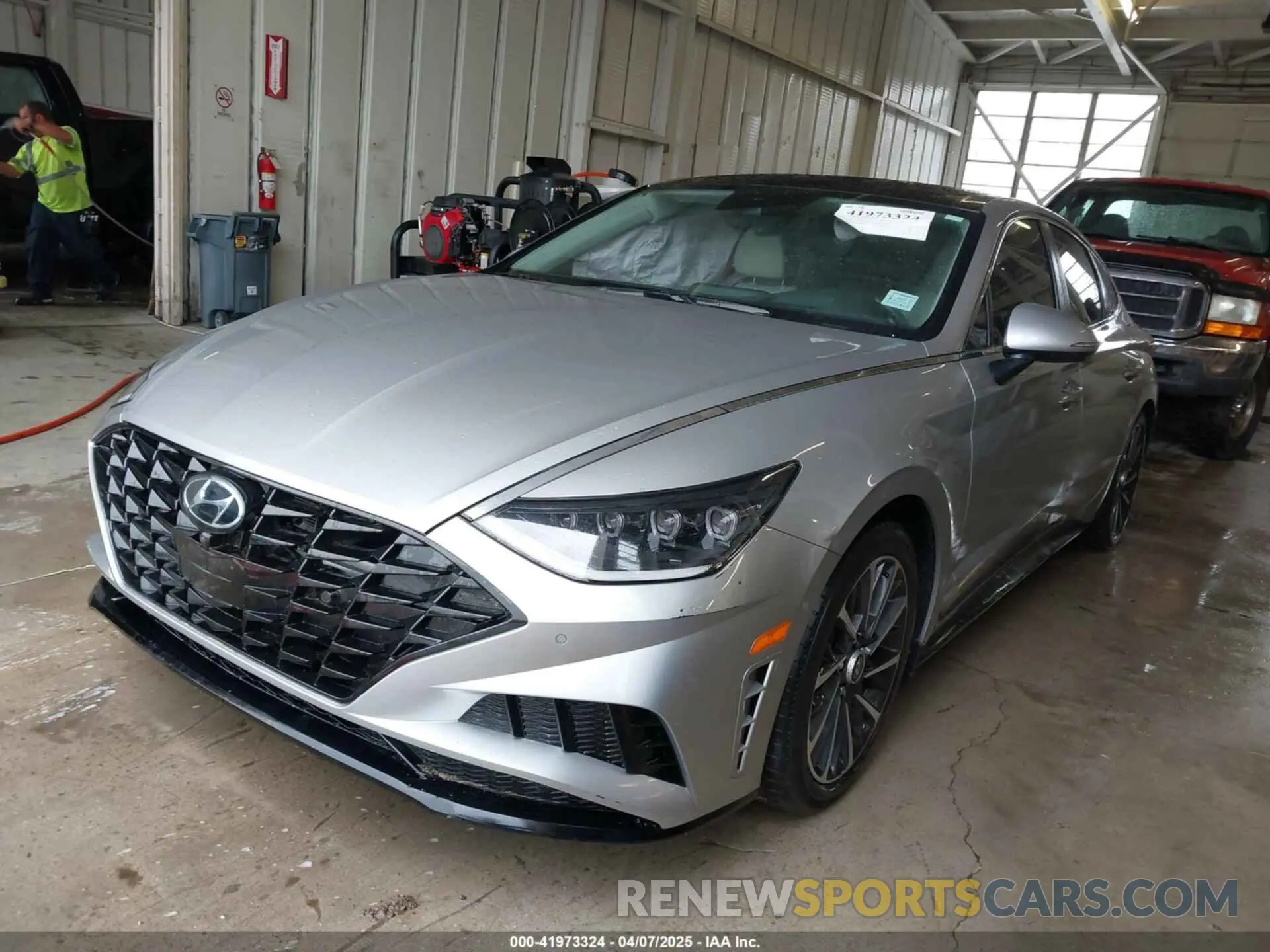 2 Photograph of a damaged car 5NPEH4J21LH046482 HYUNDAI SONATA 2020