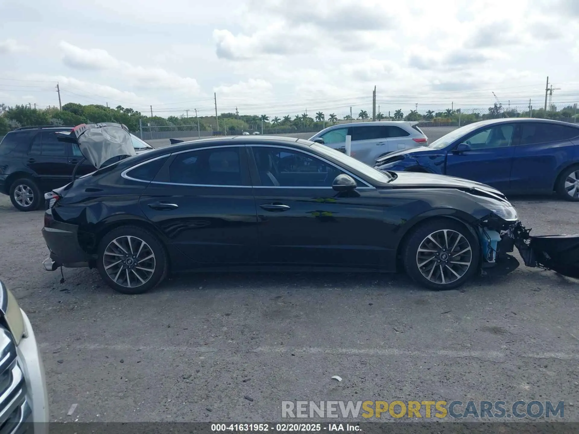 13 Photograph of a damaged car 5NPEH4J21LH058227 HYUNDAI SONATA 2020