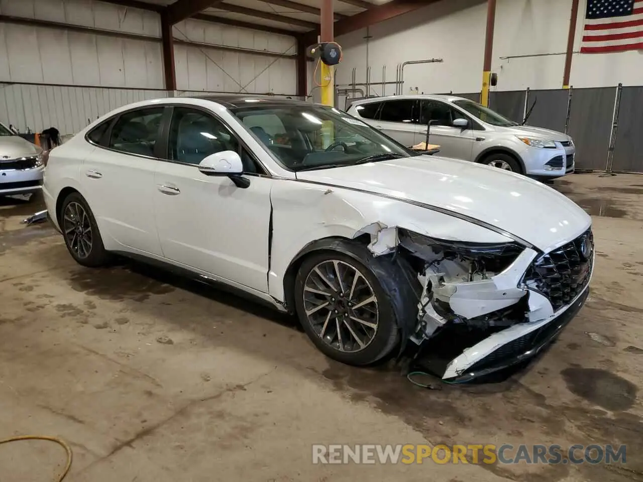 4 Photograph of a damaged car 5NPEH4J23LH005223 HYUNDAI SONATA 2020