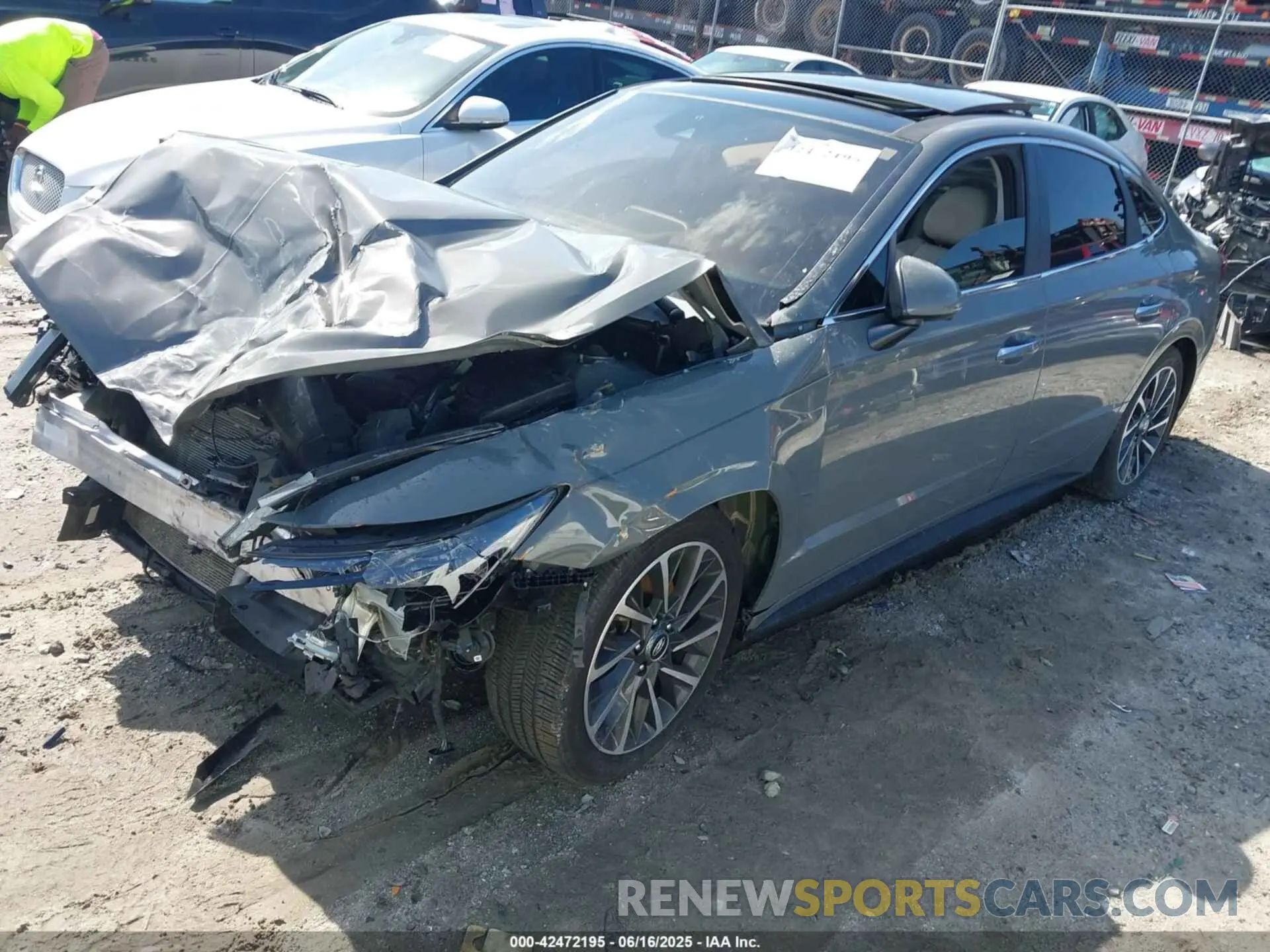 2 Photograph of a damaged car 5NPEH4J23LH036584 HYUNDAI SONATA 2020